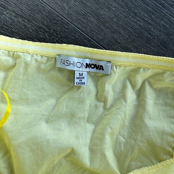 Fashion Nova Off shoulder crop top - Picture 5 of 5